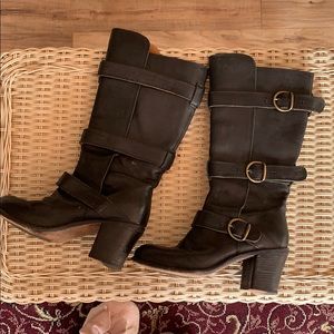 Heeled boots